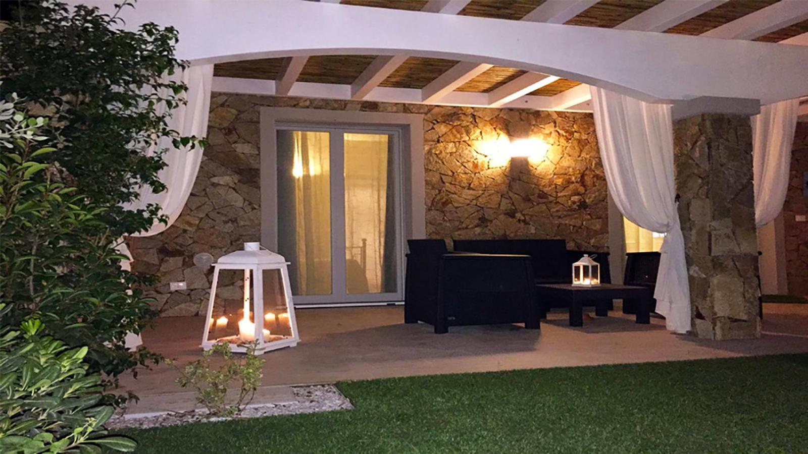 Residence Elegance Ville Ed Appartamenti A Porto Pino Ngoại thất bức ảnh