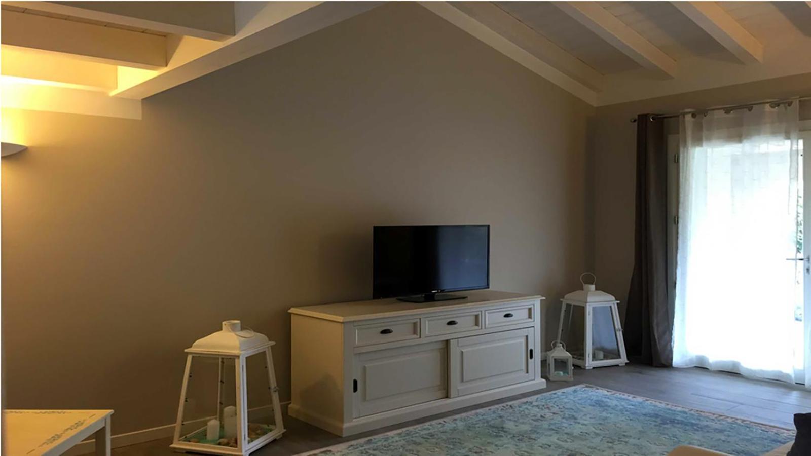 Residence Elegance Ville Ed Appartamenti A Porto Pino Ngoại thất bức ảnh