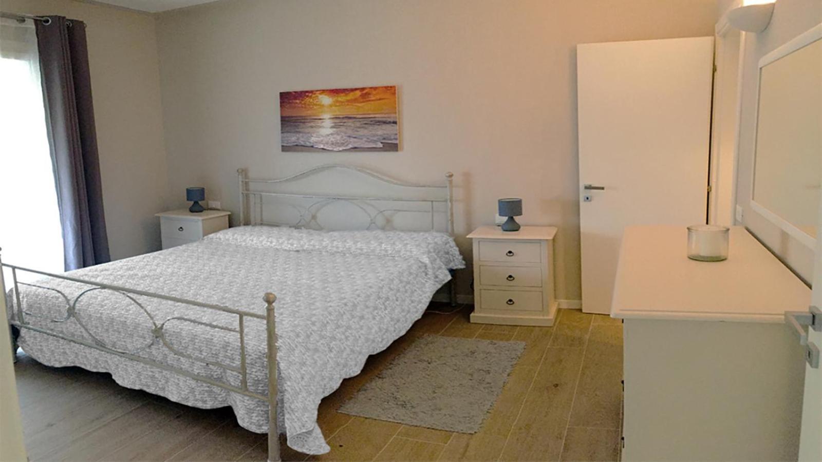 Residence Elegance Ville Ed Appartamenti A Porto Pino Ngoại thất bức ảnh