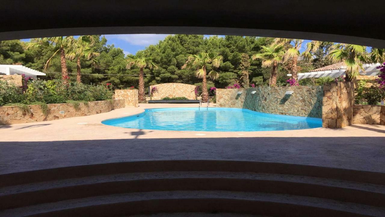 Residence Elegance Ville Ed Appartamenti A Porto Pino Ngoại thất bức ảnh