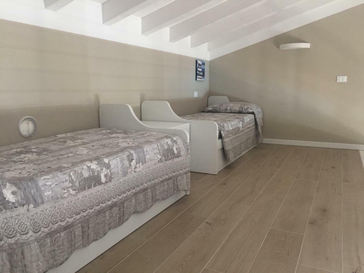 Residence Elegance Ville Ed Appartamenti A Porto Pino Ngoại thất bức ảnh
