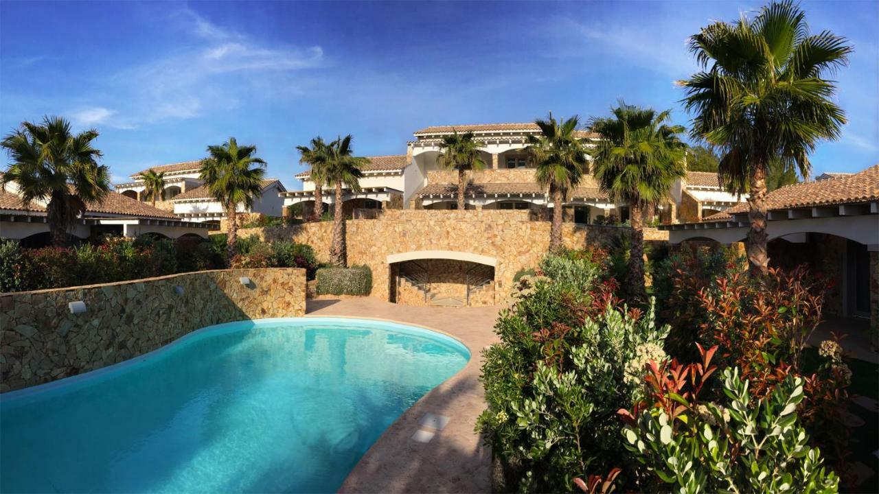 Residence Elegance Ville Ed Appartamenti A Porto Pino Ngoại thất bức ảnh