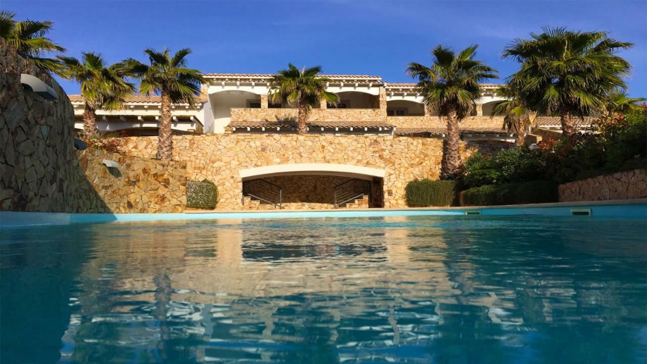 Residence Elegance Ville Ed Appartamenti A Porto Pino Ngoại thất bức ảnh