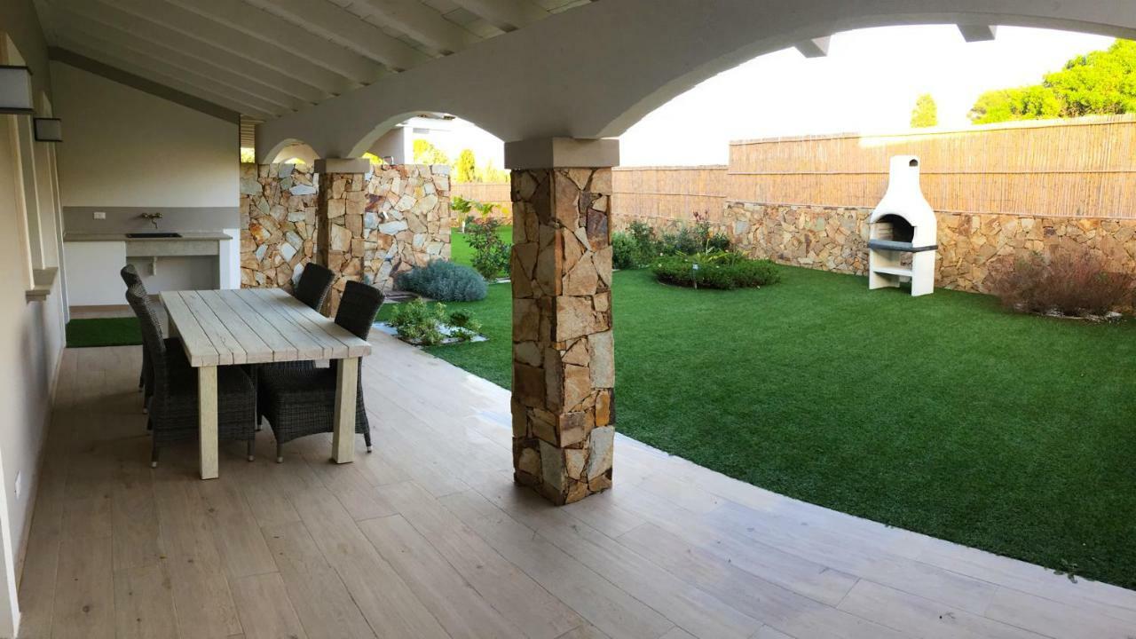 Residence Elegance Ville Ed Appartamenti A Porto Pino Ngoại thất bức ảnh